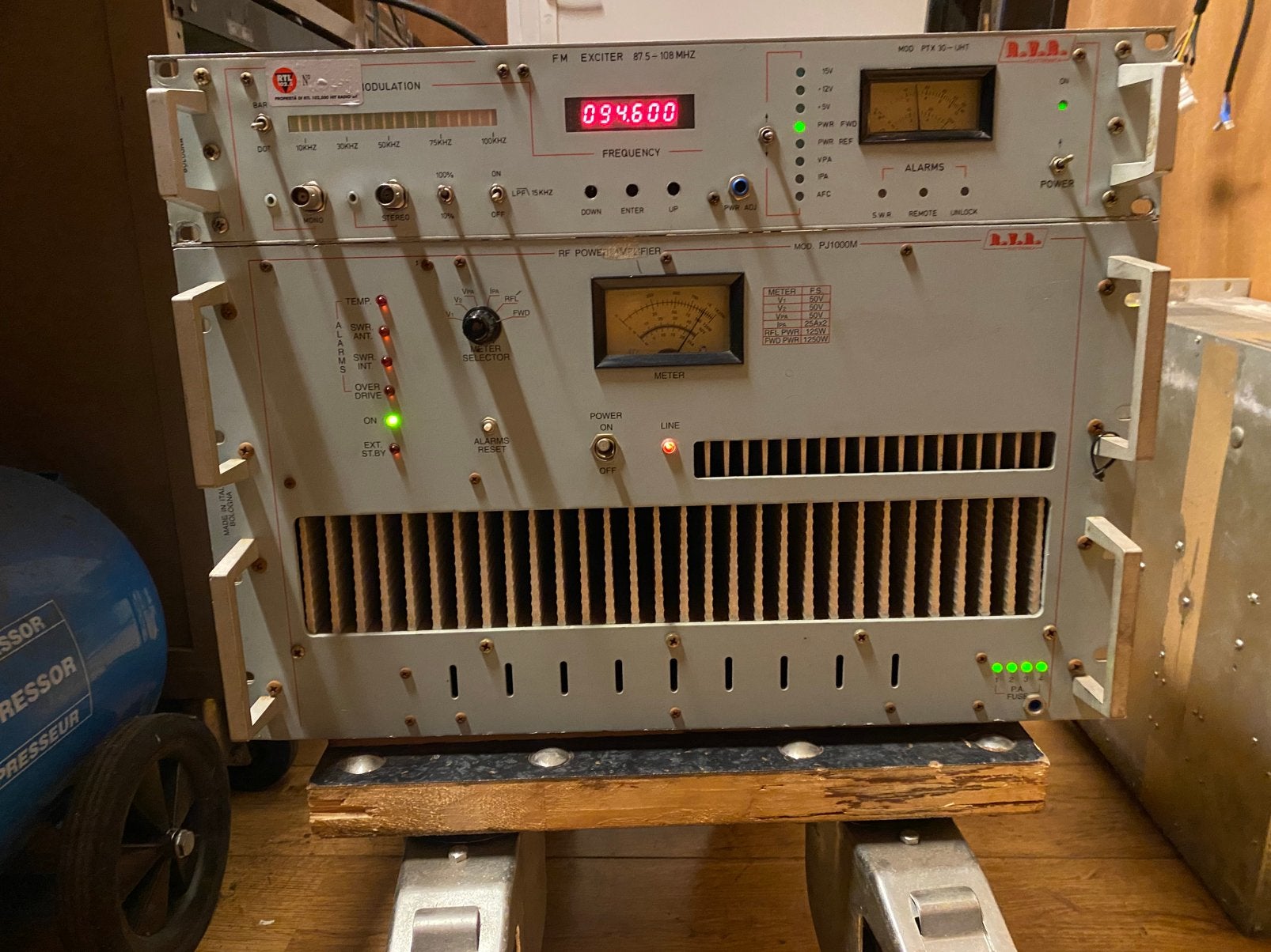 RVR PJ1000m  PTX30-Uht Fm zender 1000w, Telecommunicatie, Zenders en Ontvangers, Ophalen, Gebruikt, Zender