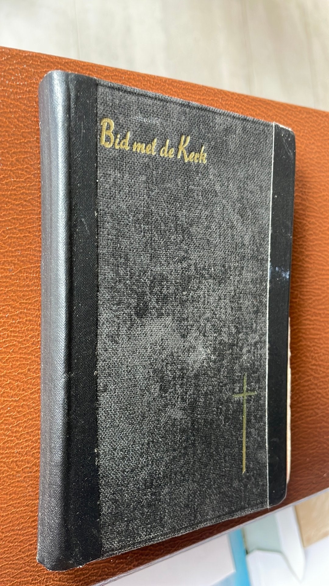 Antiek katholiek gebedenboek, 1952, bid met de kerk., Ophalen of Verzenden