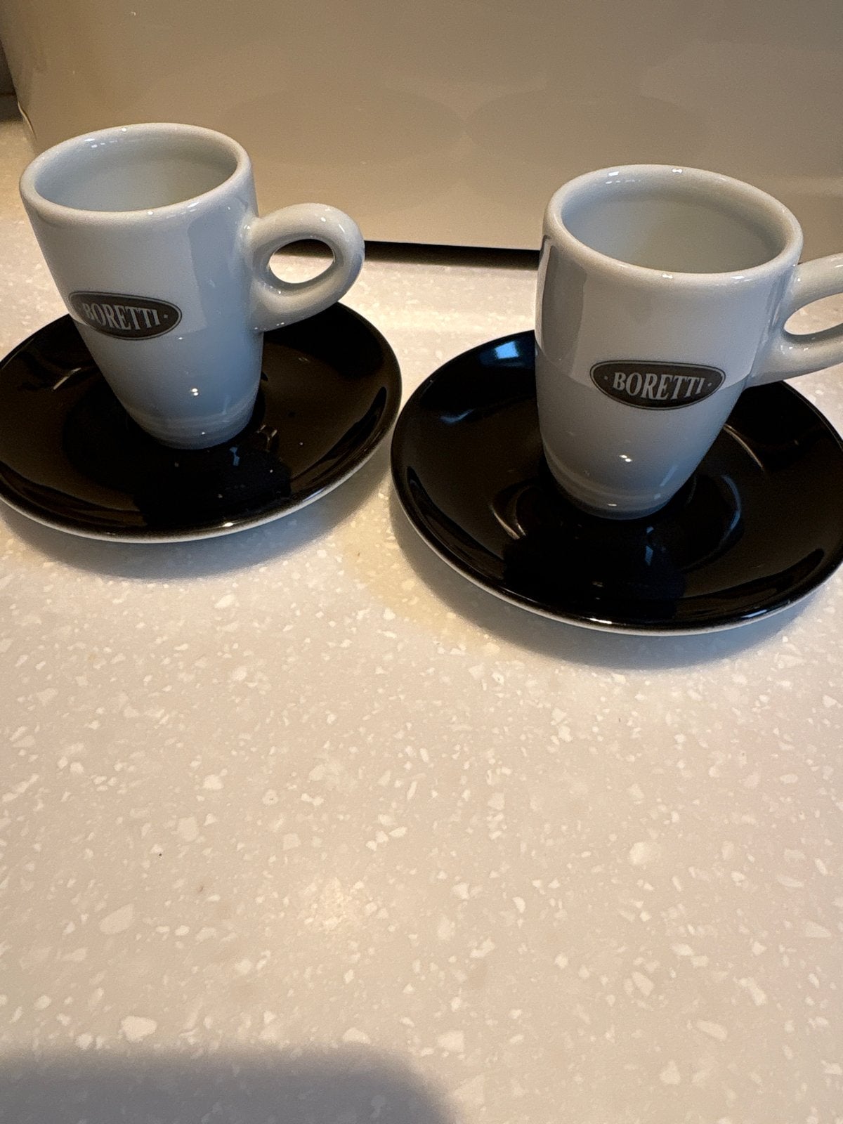 Boretti espresso kopjes 4 stuks met schotels 3  - set van 2, Overige merken, Keramiek, Ophalen of Verzenden, Zo goed als nieuw