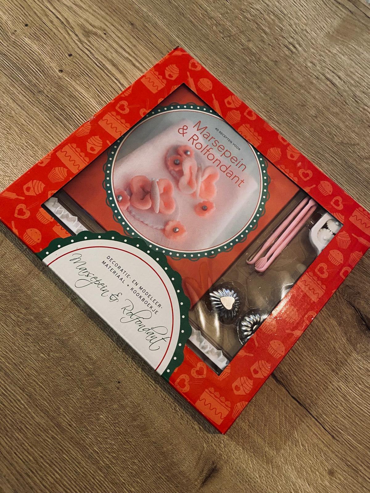Xenos marsepein decoratieset + receptenboek – nieuw, Ophalen of Verzenden, Nieuw, Overige typen