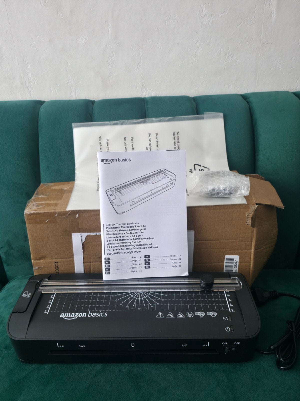 Amazon Basics 3-in-1 A4 Lamineerapparaat met Papiersnijder -, Ophalen of Verzenden, Nieuw
