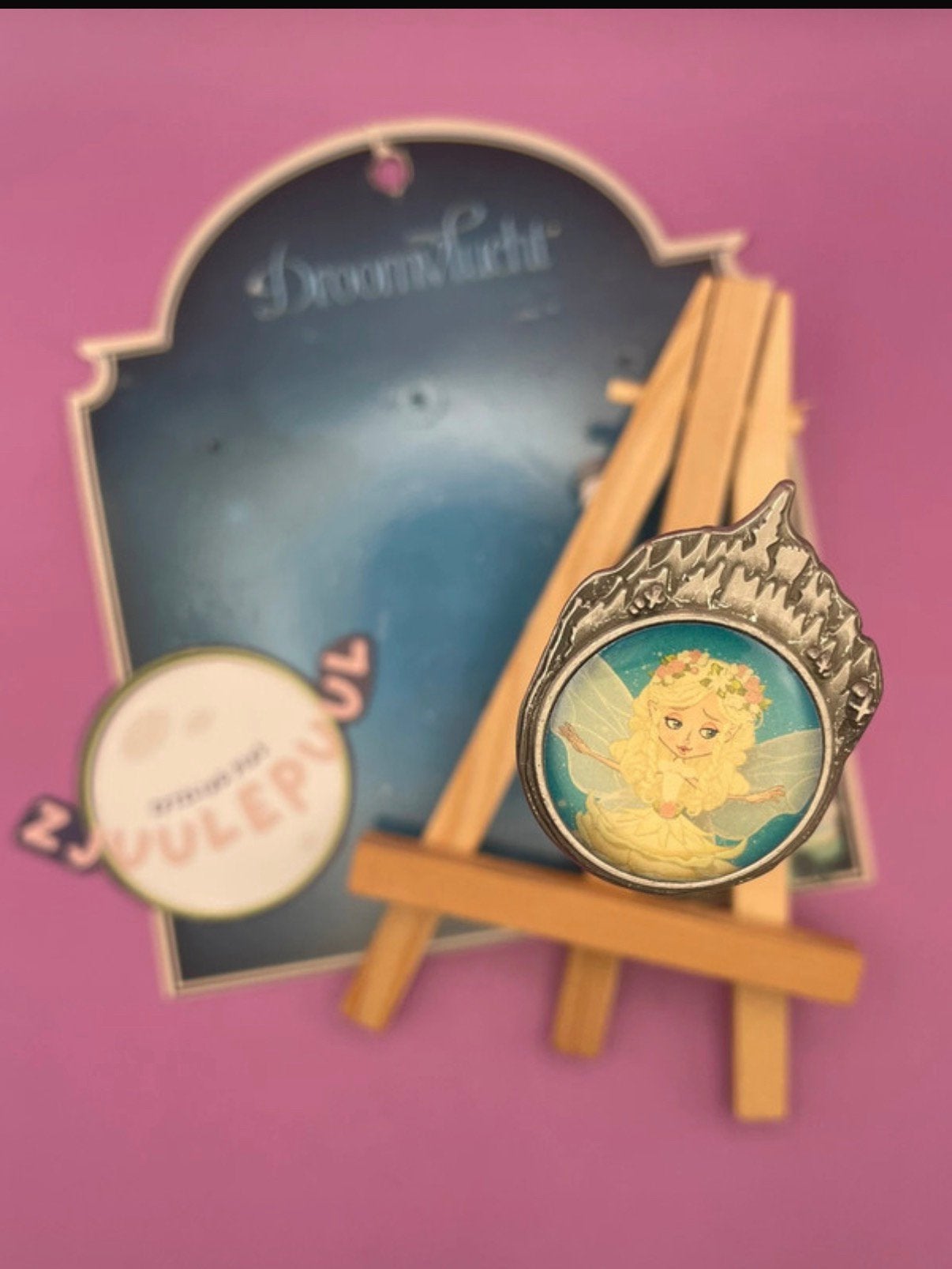Efteling pin droomvlucht elfje EPP390, Zo goed als nieuw, Efteling, Efteling, Button of Speldje