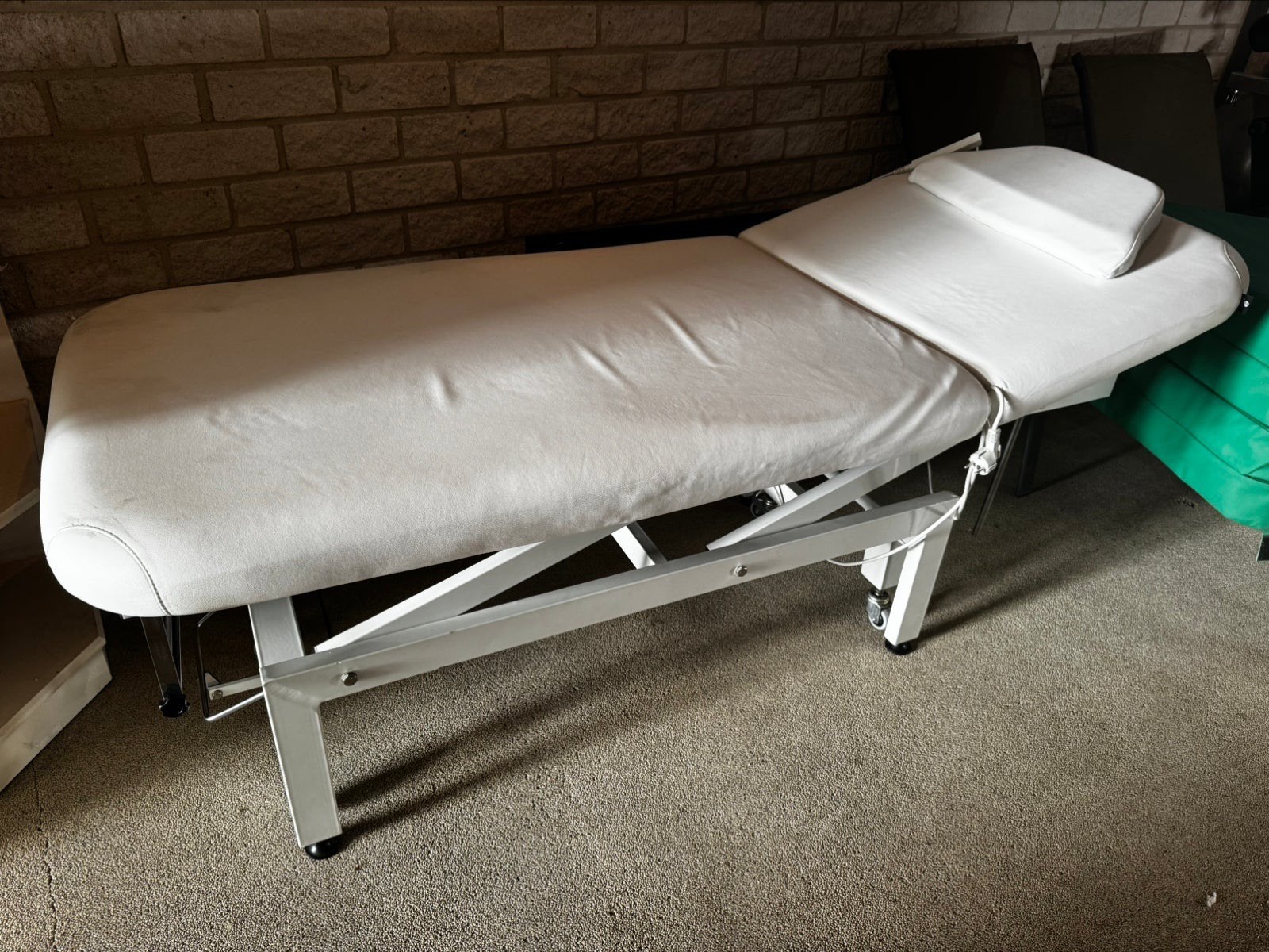 Elektrische massage tafel wit, Ophalen of Verzenden, Zo goed als nieuw, Massagetafel