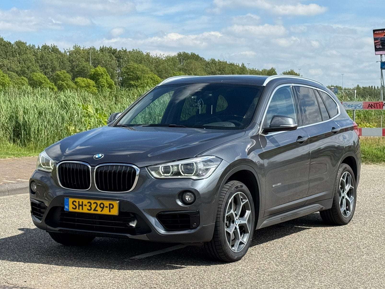 BMW X1 Sdrive20i 192pk Aut 2018 Grijs, Auto's, 1998 cc, 1800 kg, Zwart, Particulier