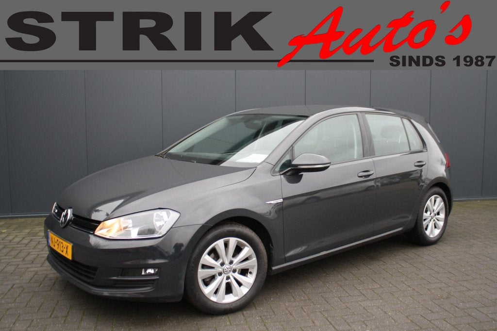 Volkswagen Golf 1.0 TSI Comfortline - RIJKLAAR - NAVIGATIE -, Voorwielaandrijving, Gebruikt, Automatische klimaatregeling, 49 €/maand