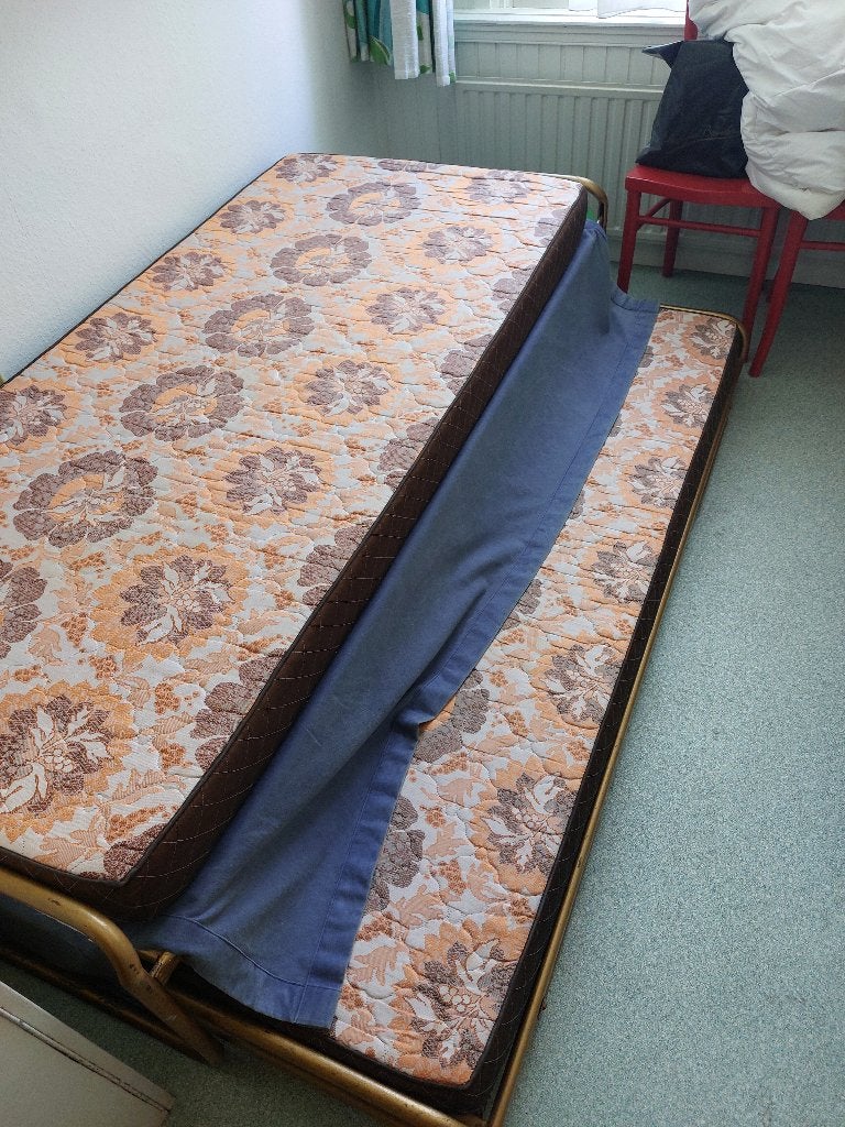 Superpraktisch onderschuif logeerbed 2 eenpersoons bedden, Ophalen, Gebruikt, Overige kleuren, Tweepersoons