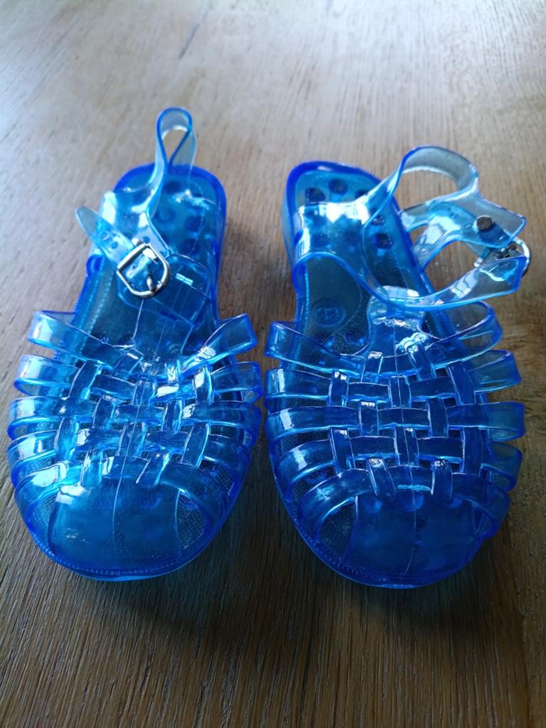 Blauwe plastic waterschoenen maat 33, Kinderen en Baby's, Kinderkleding | Schoenen en Sokken, Ophalen, Gebruikt, Jongen of Meisje