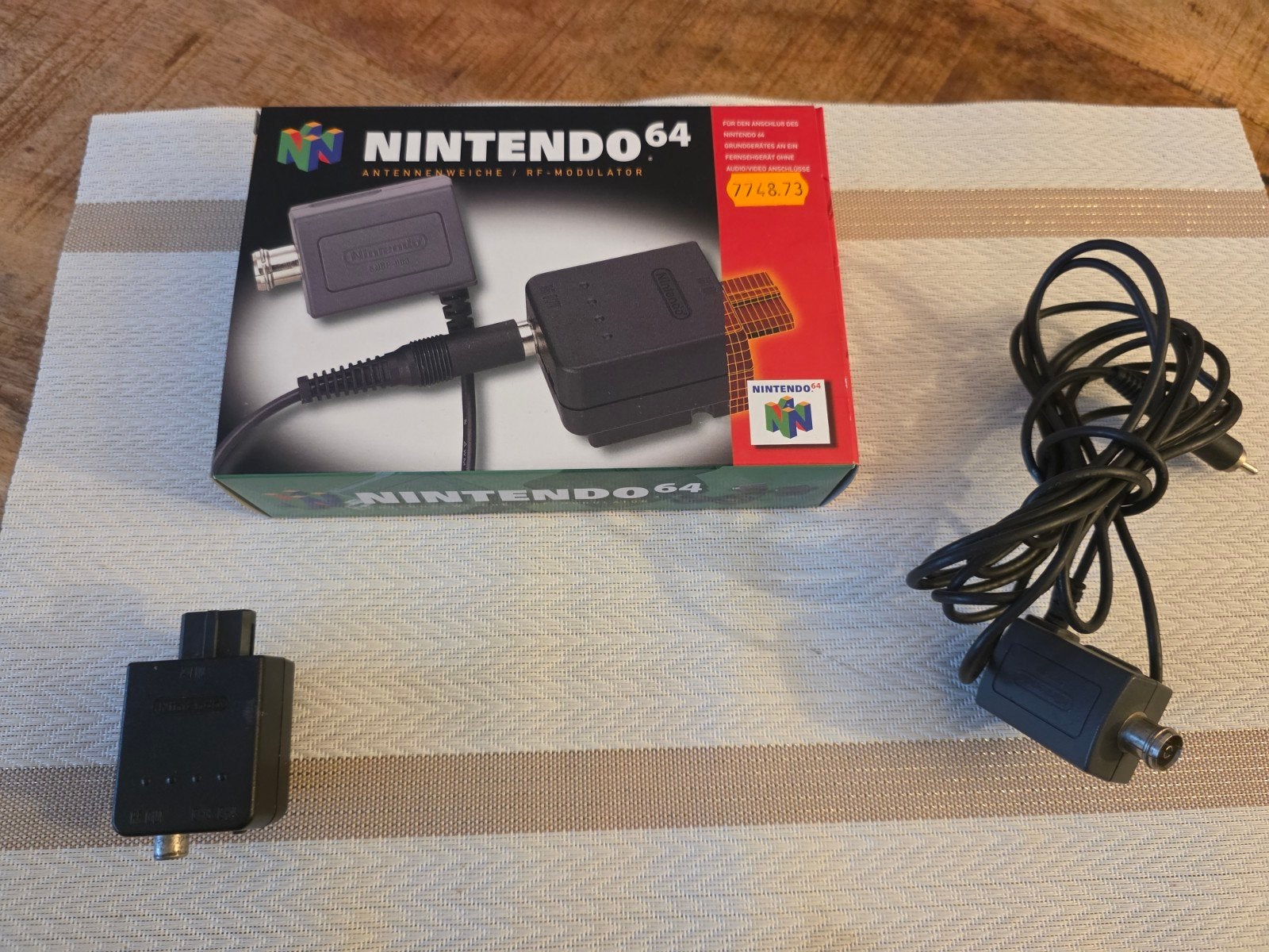 Nintendo 64 Antenne Weiche / RF-Modulator - Nieuw in doos, Ophalen of Verzenden, Nieuw, Nintendo 64, Oplader of Kabel