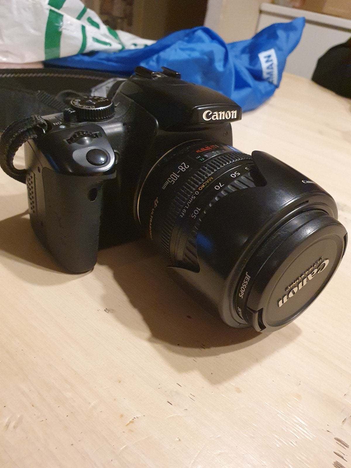 Canon EOS 400D Digitale Spiegelreflexcamera met lens, Audio, Tv en Foto, Fotocamera's Digitaal, Gebruikt, Spiegelreflex, Lensdop
