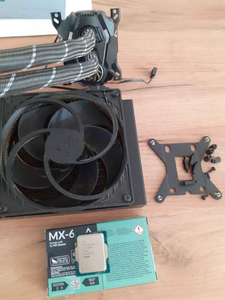 I7 13700KF, Ophalen, Gebruikt, 16-core, 4 Ghz of meer