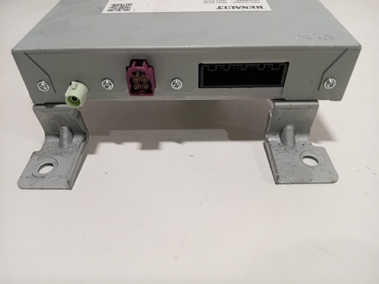 Antenne versterker Renault Austral, Ophalen of Verzenden, Van der Ven Autorecycling B.V., Onderdelen@venauto.nl, Ettenseweg 76, 4706 PB Roosendaal, The Netherlands