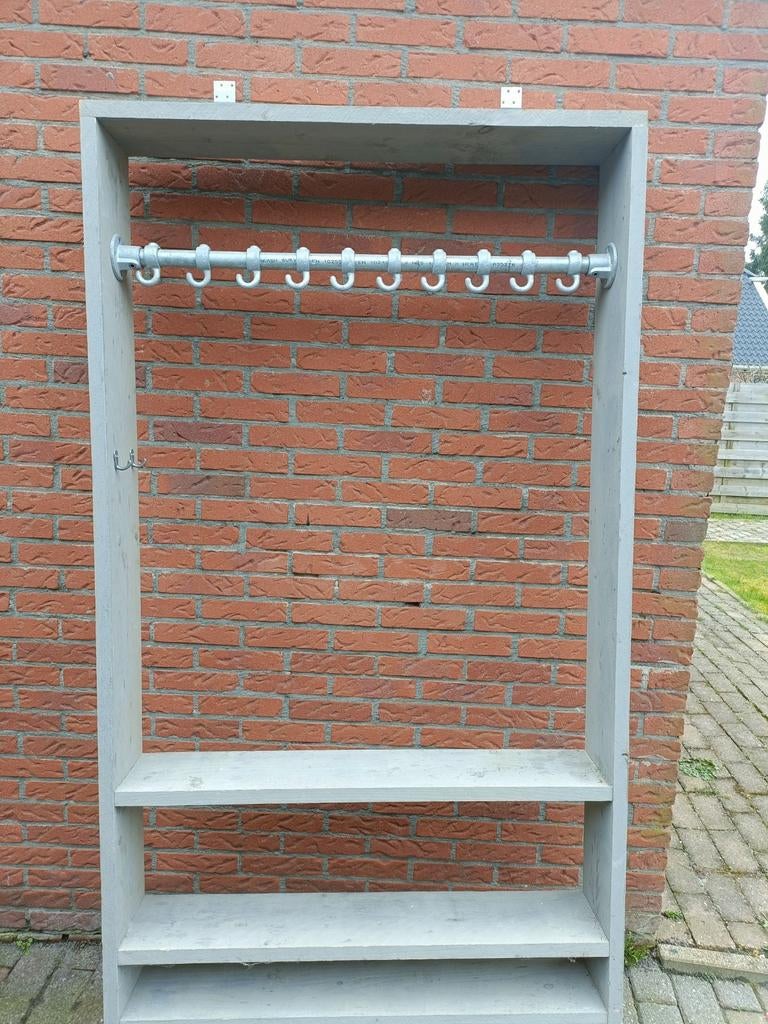 Steigerhout kapstok met ijzeren haken en greywash, Huis en Inrichting, Woonaccessoires | Kapstokken, Ophalen