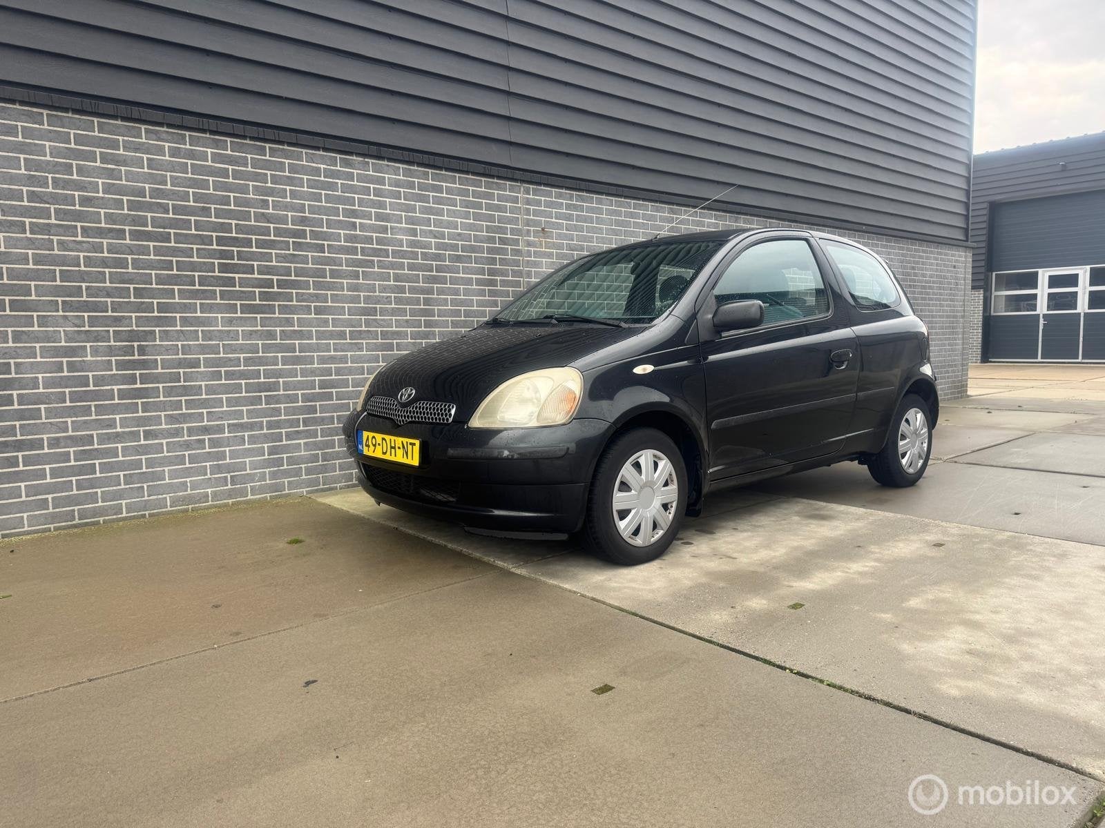 Toyota Yaris 1.0-16V VVT-i APK NAP Nette Auto Onderhoudsboek, Auto's, Gebruikt, 4 cilinders, 400 kg, Origineel Nederlands