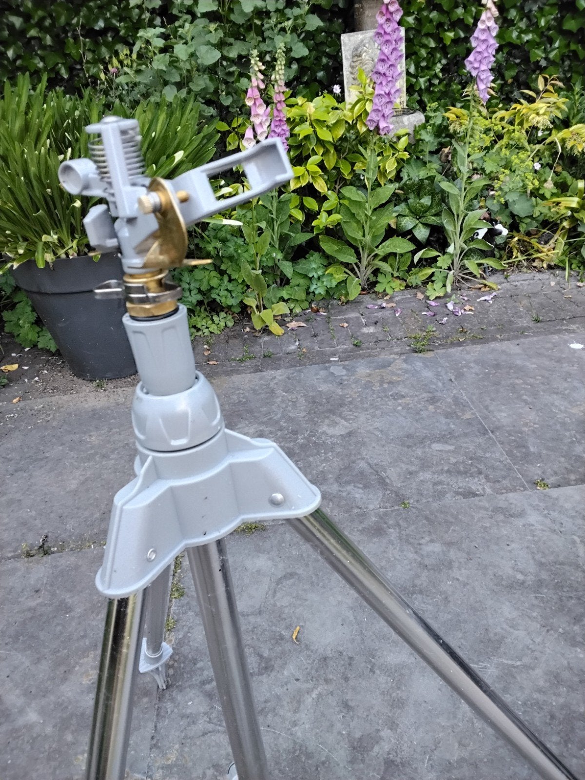 Nieuwe Sectorsproeier op driepoot, Tuin en Terras, Ophalen, Nieuw