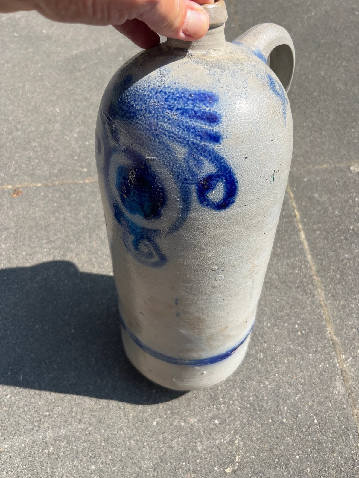 Antieke zoutglazuur kruik met blauw decor, Ophalen