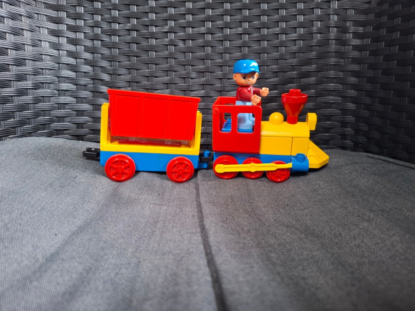Lego Duplo Trein met machinist en wagon, Inclusief minifiguren, Gebruikt, Ophalen of Verzenden, Duplo