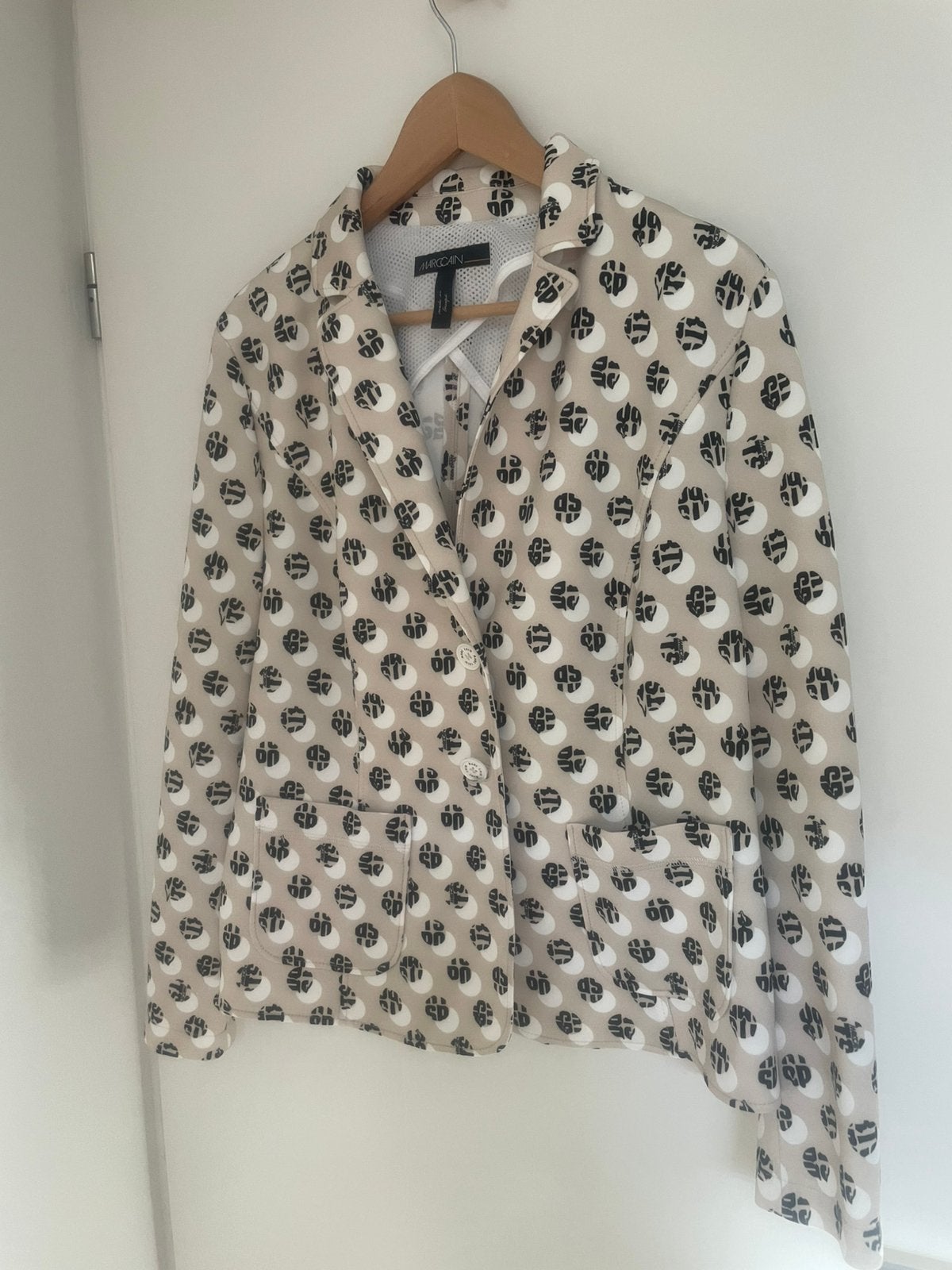Marccain prachtige jasje maat N6, Kleding | Dames, Verzenden, Zo goed als nieuw