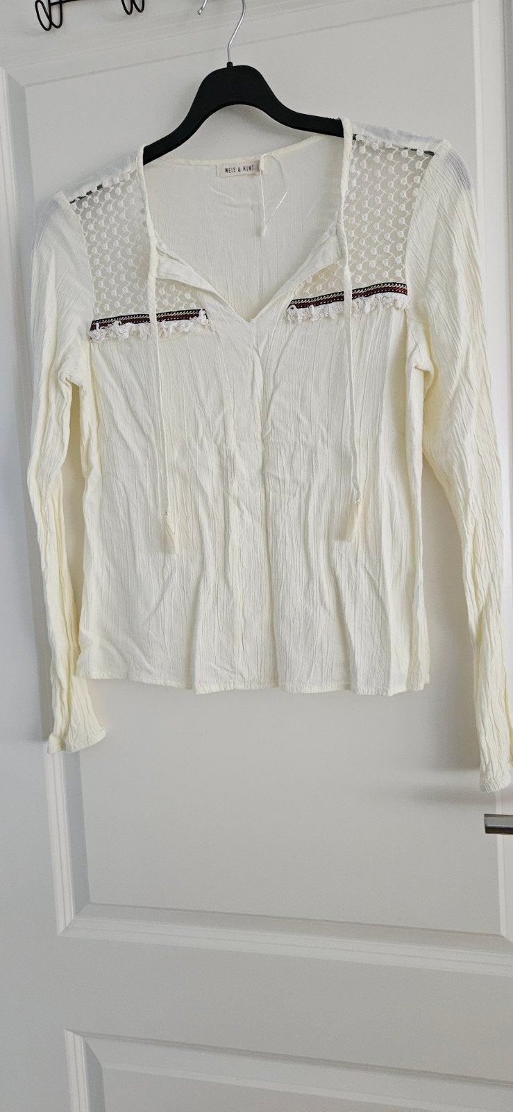 Meis & Mint Crème Blouse met Lange Mouwen en Kant, Maat 38/40 (M), Overige kleuren, Ophalen of Verzenden, Zo goed als nieuw