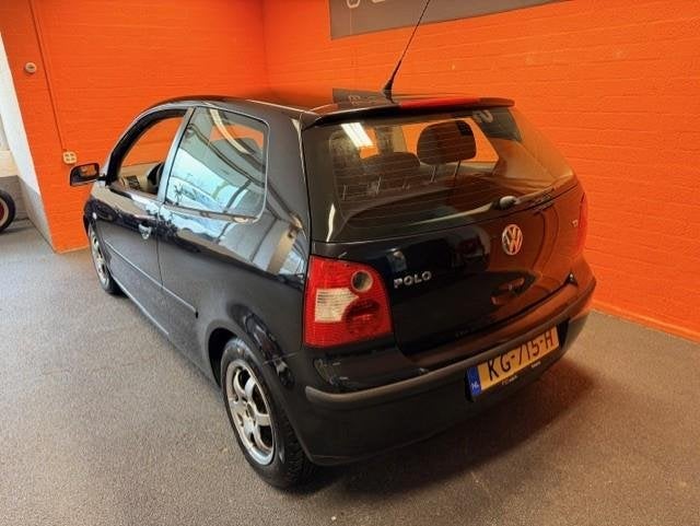 Volkswagen Polo 1.2 12V / 3 DEURS / SPORTLINE / AIRCO!, Voorwielaandrijving, Metallic lak, Stof, 1028 kg