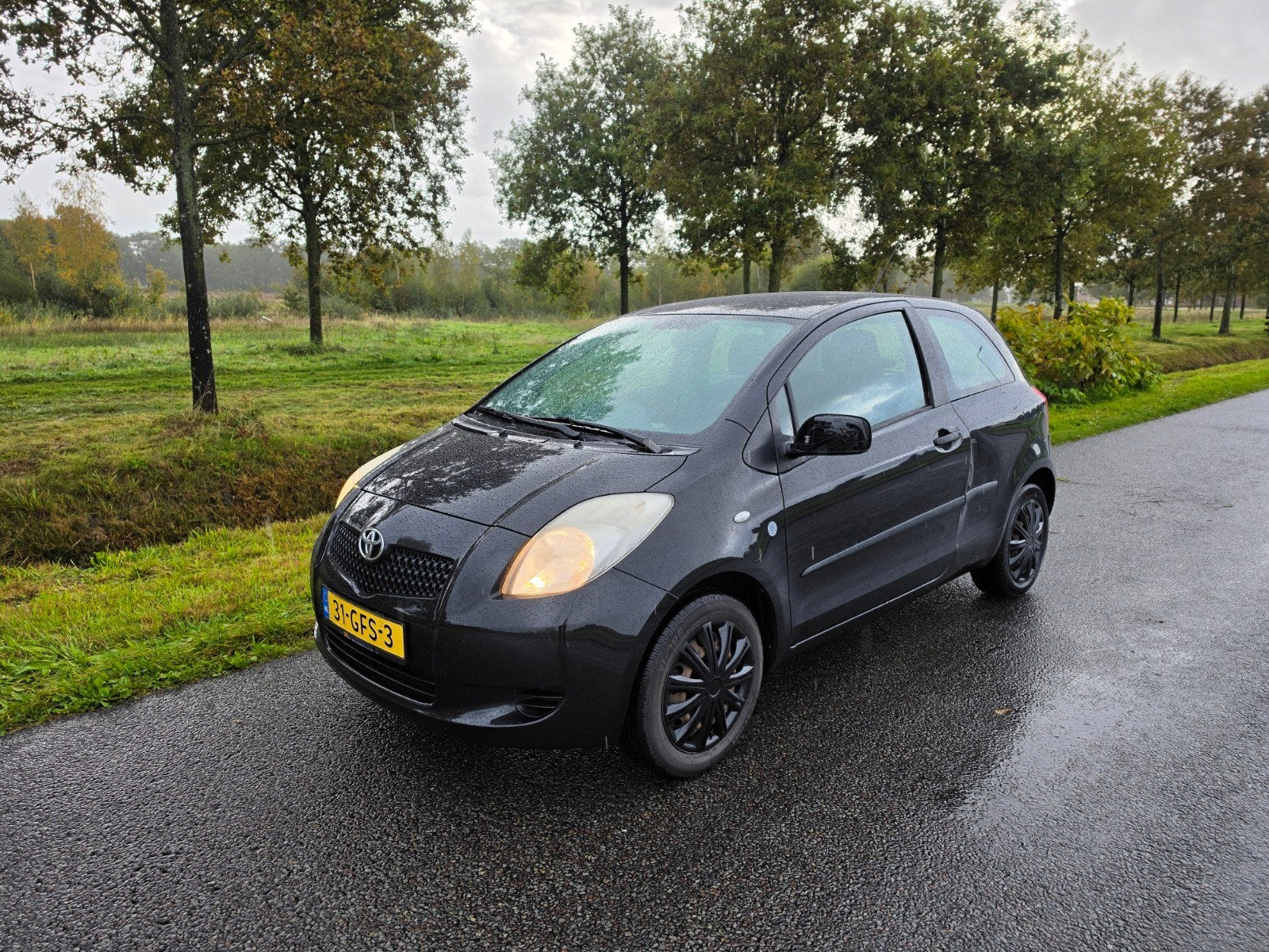 Toyota Yaris 1.3 16V Vvt-i 3DR 2008 Zwart, Voorwielaandrijving, 40 €/maand, 4 cilinders, Zwart