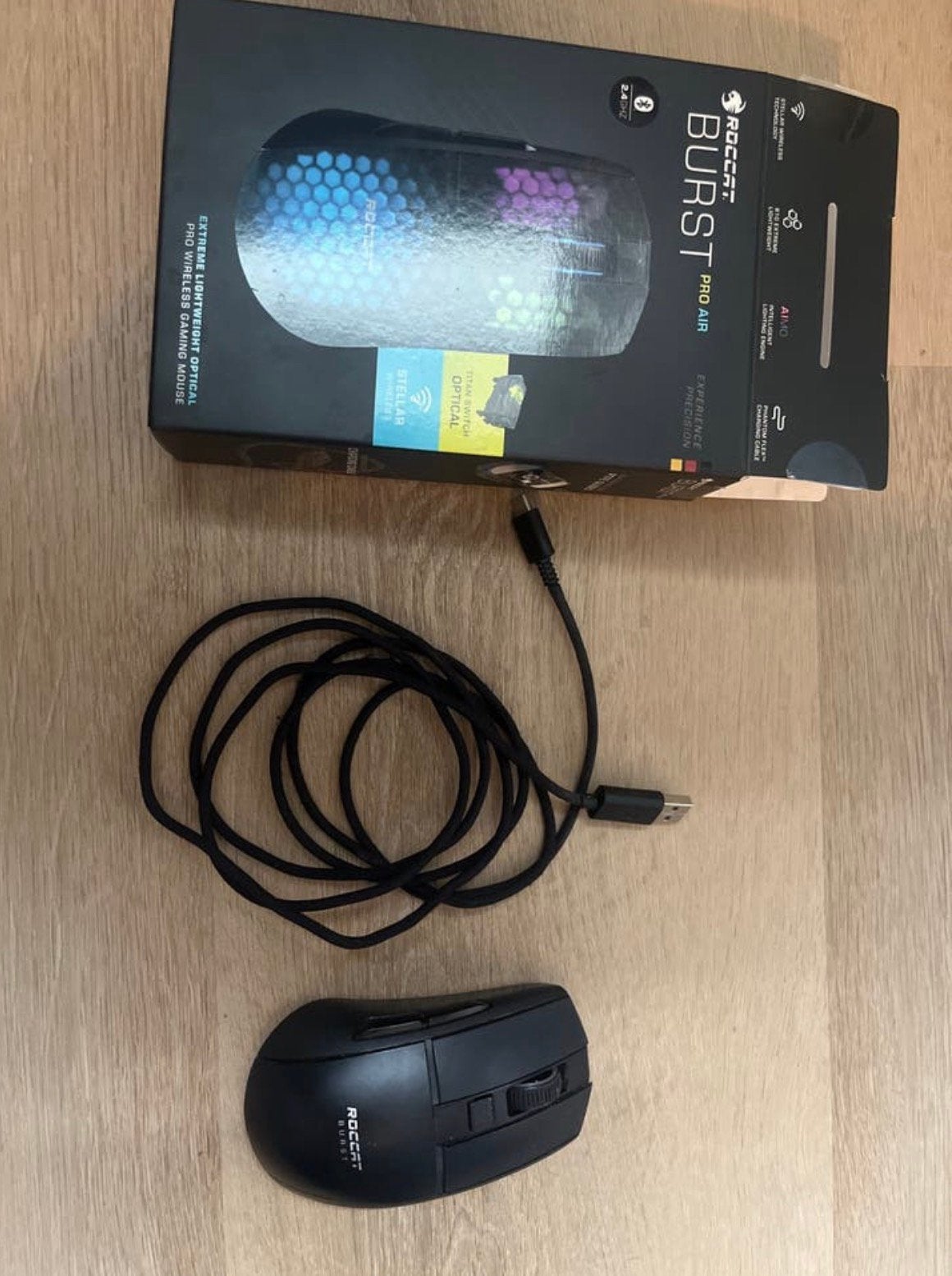Roccat burst pro air Draadloze gaming muis, Computers en Software, Ophalen, Zo goed als nieuw, Gaming muis