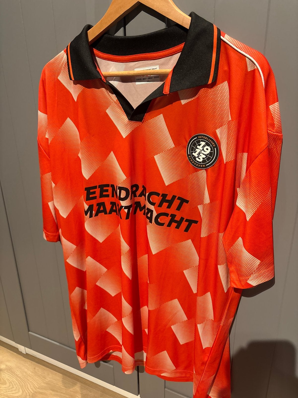 PSV Eendracht Maakt Macht Shirt Oranje Zwart, Ophalen of Verzenden, Zo goed als nieuw, Voetbal, Overige maten