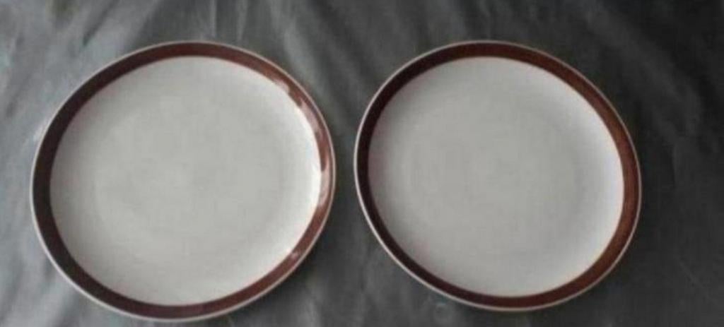 Twee Borden Eschenbach Bavaria, Huis en Inrichting, Keuken | Servies, Zo goed als nieuw, Bord(en), Overige stijlen, Porselein