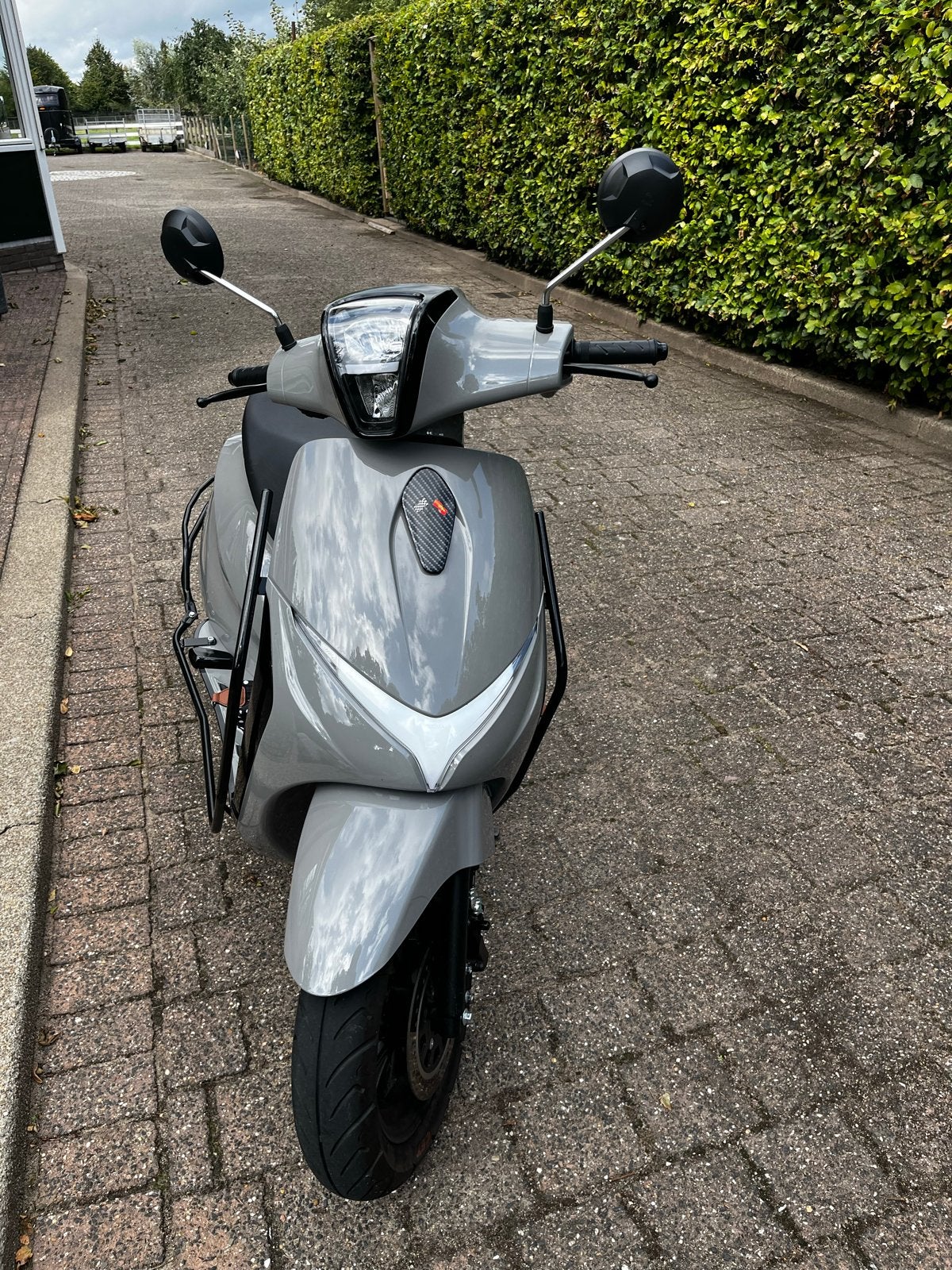 Valexim Scooter , Grijs met lichte beschadigingen, Fietsen en Brommers, Ophalen, Gebruikt, Maximaal 45 km/u, Benzine