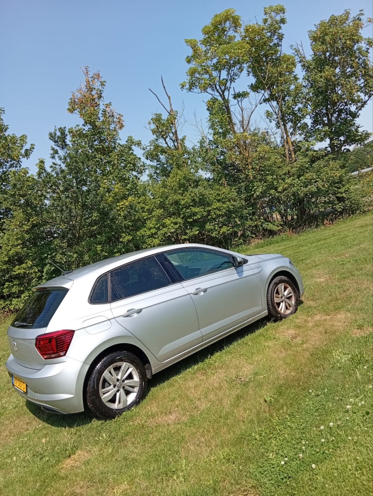 Volkswagen Polo 1.6 TDI 95pk 2018 Grijs, Auto's, Voorwielaandrijving, Start-stop-systeem, Zwart, Origineel Nederlands