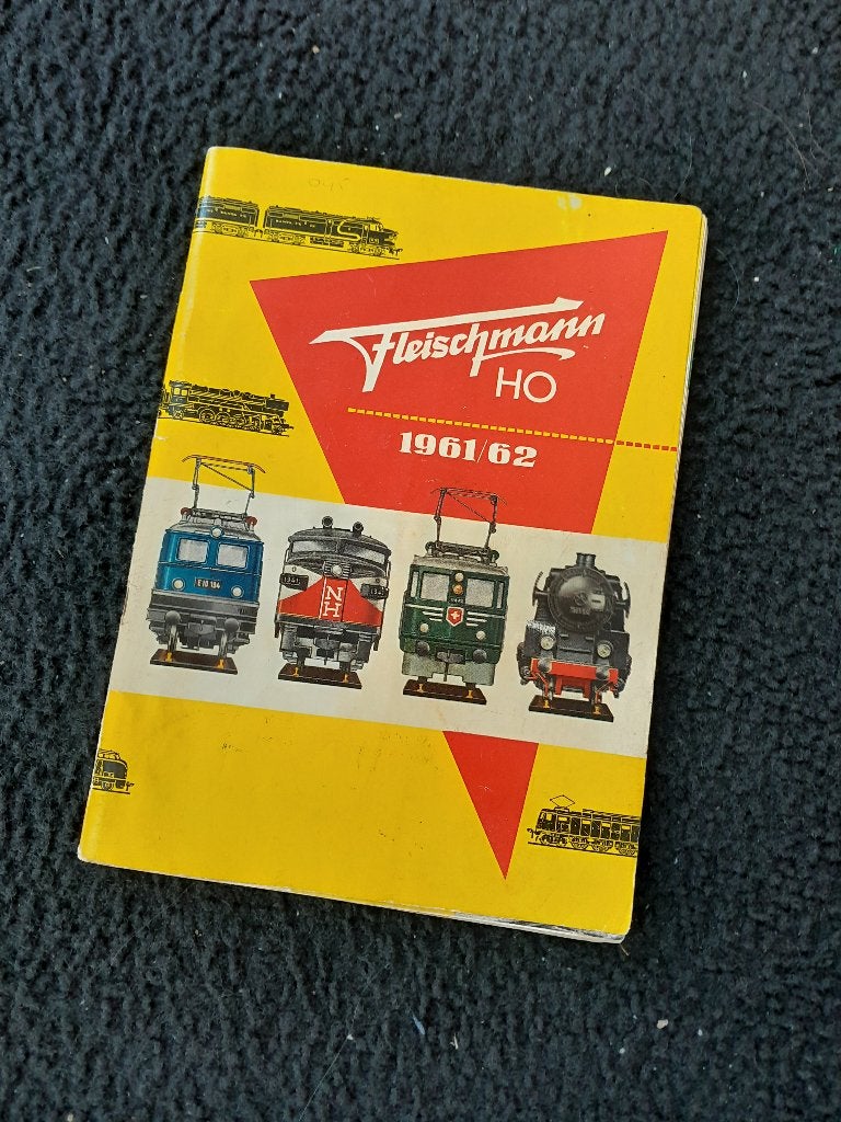 Fleischmann catalogi en railplannen, Hobby en Vrije tijd, Ophalen, Gebruikt, Gelijkstroom, Fleischmann