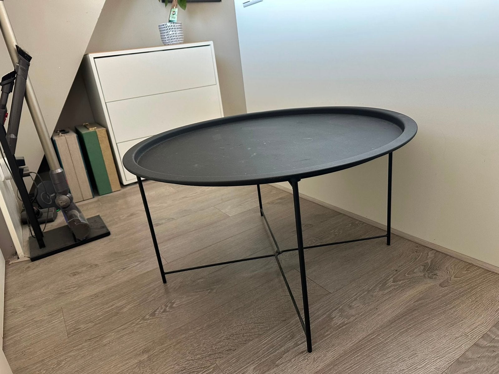 Zwarte ronde salontafel, Ophalen, Gebruikt, Rond, 50 tot 100 cm