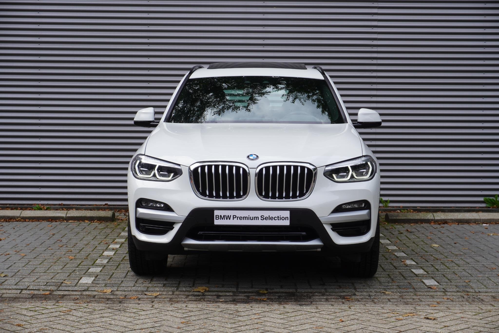 Foto 3 van BMW X3 xDrive30e | High Executive | Trekhaak met elektrisch