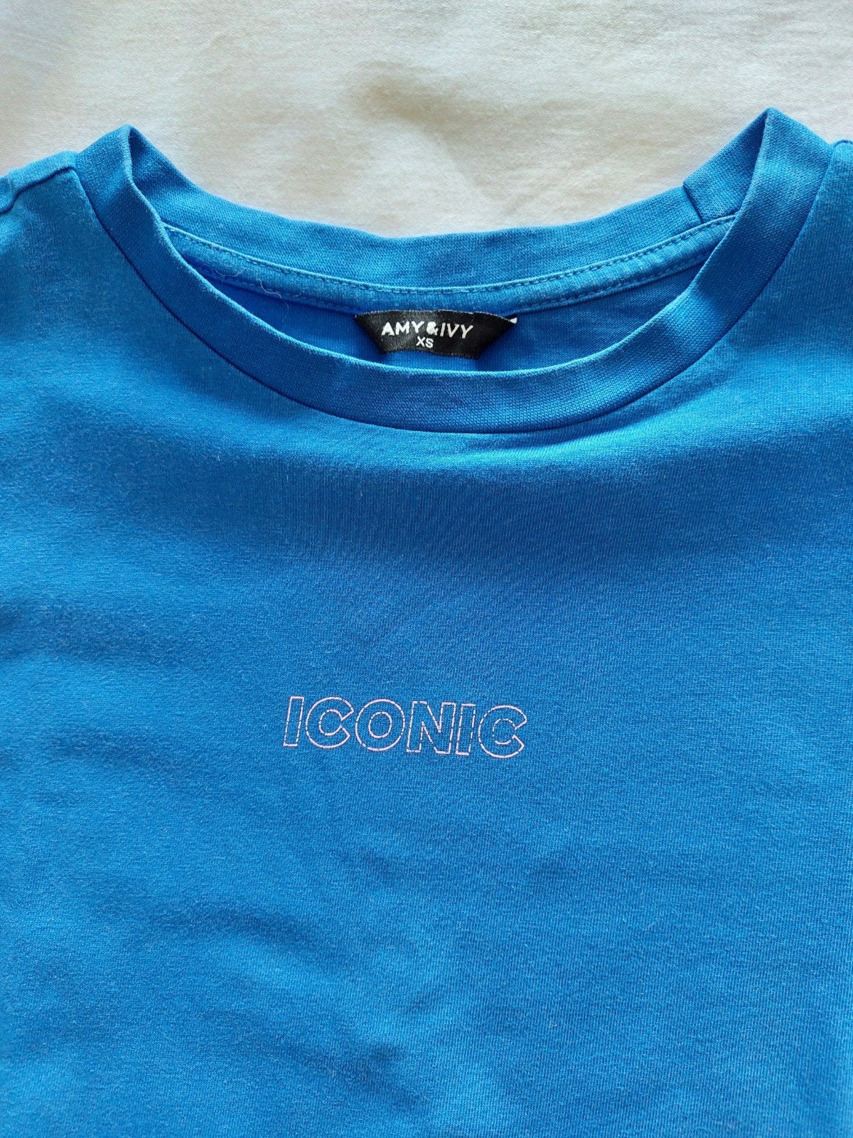 Amy & Ivy T-shirt kobaltblauw maat XS - Iconic, Kleding | Dames, T-shirts, Ophalen, Blauw, Korte mouw, Maat 34 (XS) of kleiner
