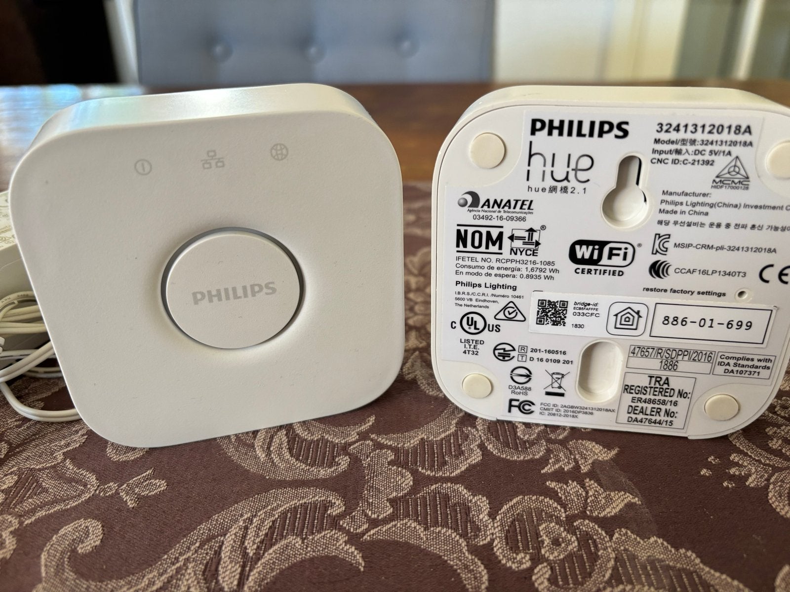Philips Hue Bridge (3 stuks per stuk €15, alle drie €30)Hub, Smart home compatibel, Ophalen of Verzenden, Zo goed als nieuw, Philips Hue