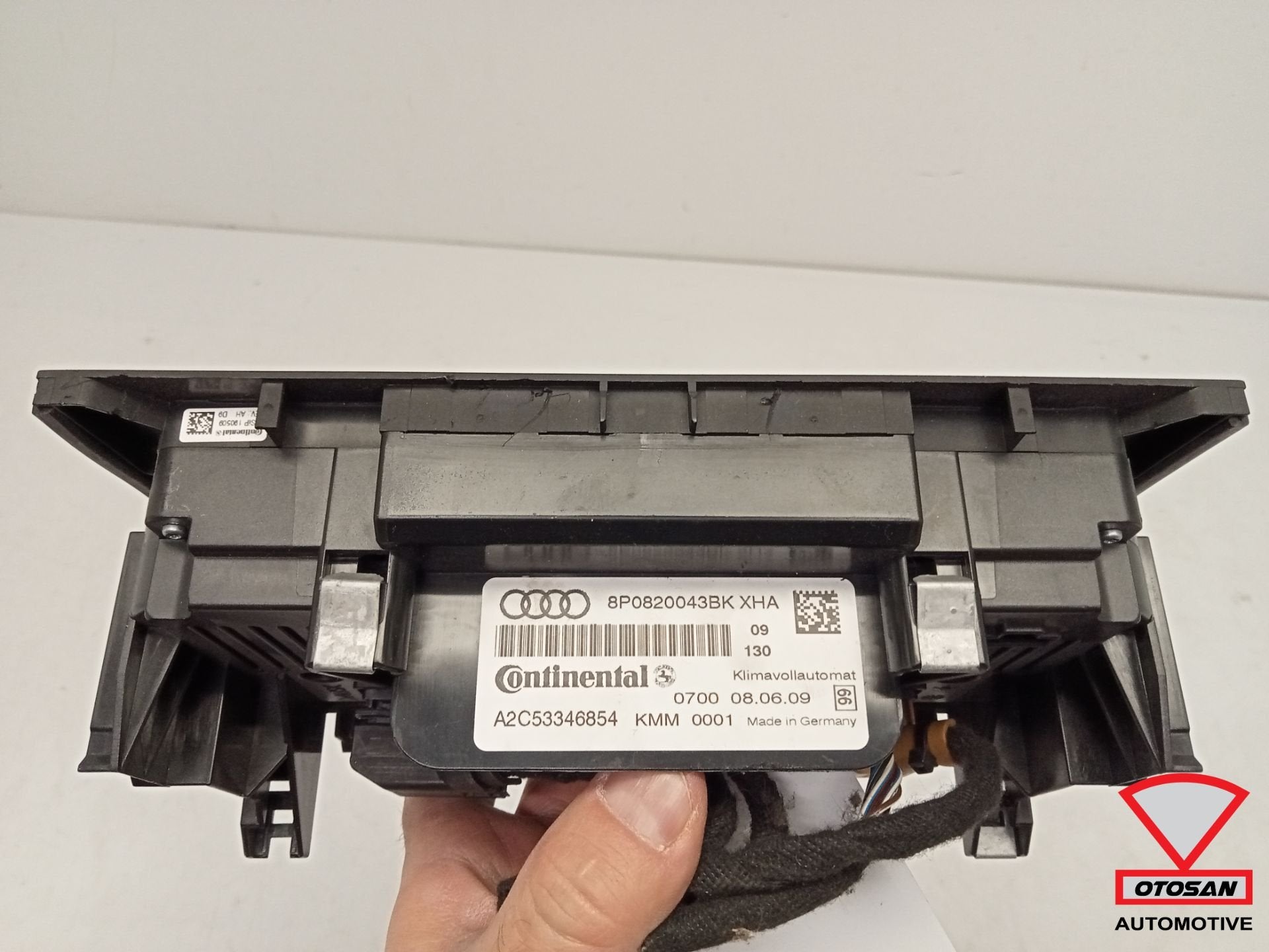 Audi A3 8P Climatronic Paneel Kachelbediening 8P0820043BK, Gebruikt, AUDI AG, Auto-Union-Strasse 1
85045  Ingolstadt, DE, Kundenbetreuung@audi.de