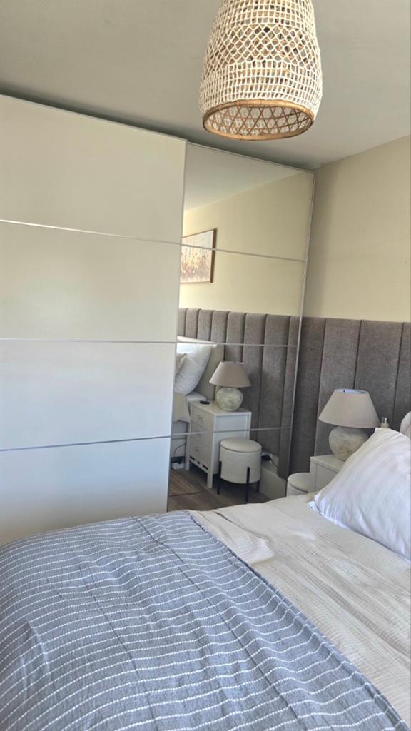 Ikea Pax Schuifdeuren met Spiegel Wit (set van 2), Huis en Inrichting, Kasten | Kledingkasten, Gebruikt, 100 tot 150 cm, Modern, Scandinavisch