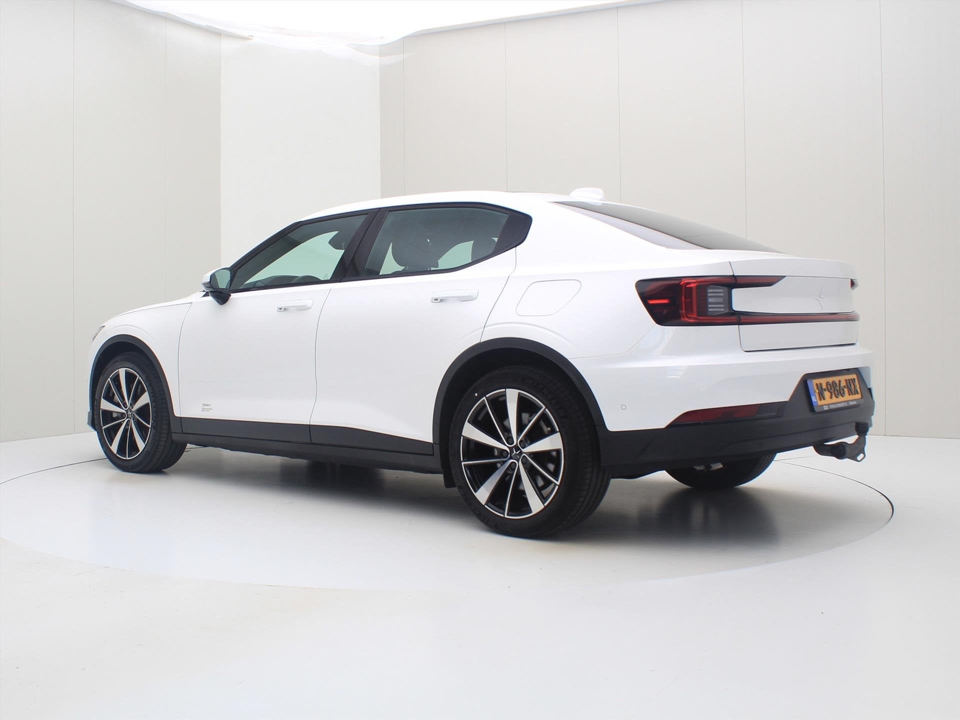 Polestar 2 Long Range Single Motor 231pk [ TREKHAAK+PANO+360, Auto's, Polestar, Stof, Gebruikt, Adaptive Cruise Control, 1969 kg