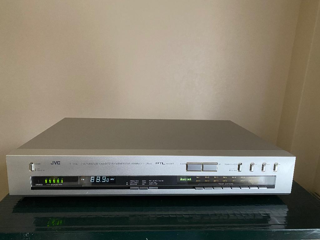 JVC Tuner, Audio, Tv en Foto, Tuners, Ophalen of Verzenden, Gebruikt