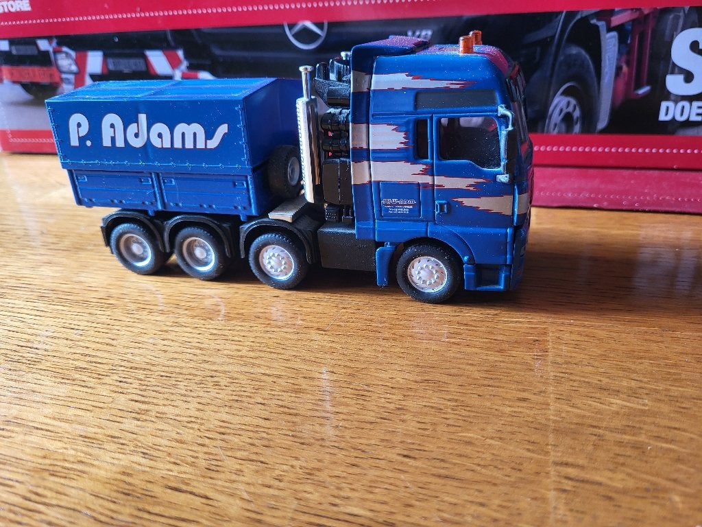 P.Adams truck, Hobby en Vrije tijd, Modelauto's | 1:50, Ophalen of Verzenden, Zo goed als nieuw, Bus of Vrachtwagen