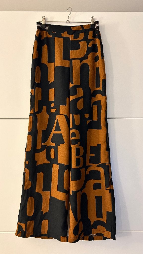 Green Ice zwarte broek met beige print, Kleding | Dames, Zwart, Ophalen of Verzenden, Zo goed als nieuw, Maat 34 (XS) of kleiner