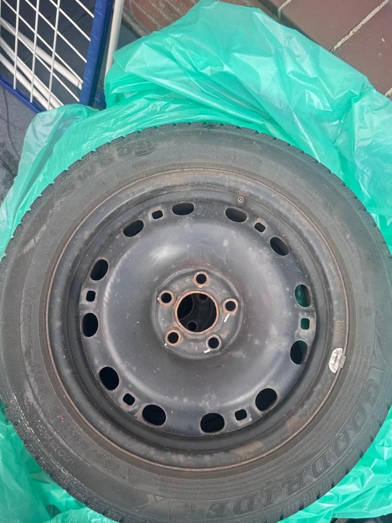 Winterwielen 185/60 R15 GOODRIDE, Ibiza, Polo, Fabia, A1, Auto-onderdelen, Banden en Velgen, Ophalen, Gebruikt, 15 inch, Banden en Velgen