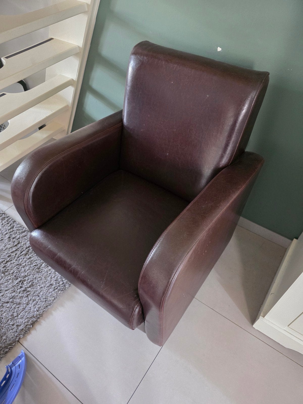 stoel/fauteuil bruin leer., Huis en Inrichting, Fauteuils, Ophalen, Gebruikt, 50 tot 75 cm, Leer