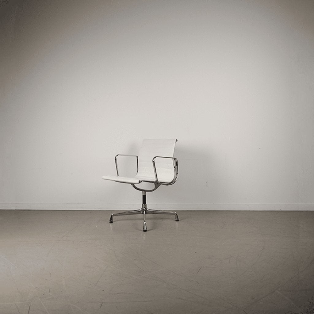 Vitra Eames EA 108 Stoel Wit Leer - Chroom, Niet ingevuld, Zo goed als nieuw, Niet ingevuld, Niet ingevuld