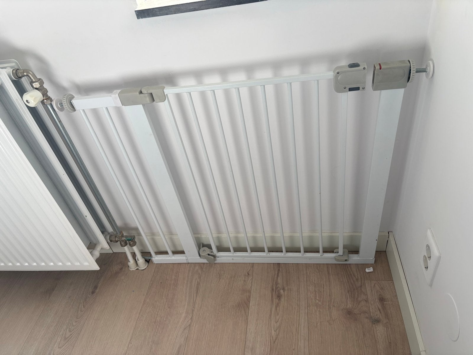 Wit klemhekje voor kinderen of huisdieren, Ophalen, Zo goed als nieuw, Metaal of IJzer, 115 cm of meer