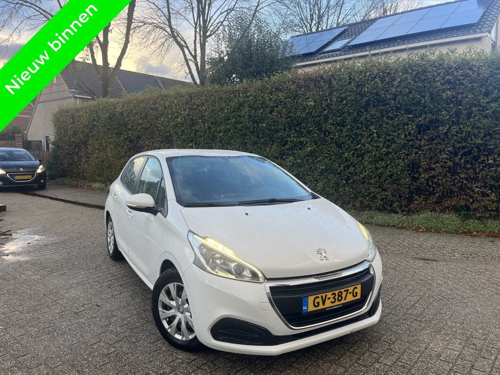 Peugeot 208 1.6 BlueHDi Cruise Clima Navigatie Bleutooth Led, Gebruikt, Euro 6, 4 cilinders, Verwarmde buitenspiegels