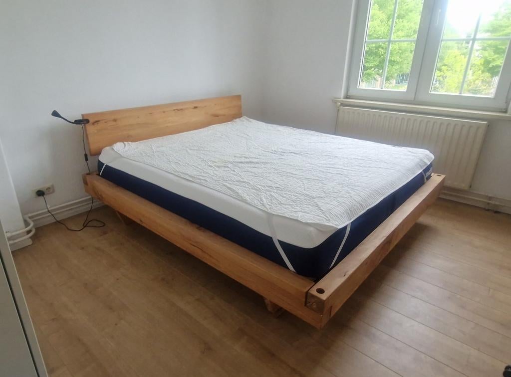 Massief houten tweepersoonsbed 180x200 cm, Ophalen, Gebruikt, Tweepersoons, 180 cm