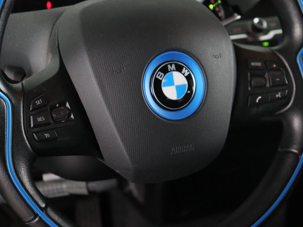 BMW i3 Dark Shadow Edition 120Ah 42 kWh (bj 2020, automaat), Auto's, BMW, Met garantie (alle), Zwart, 170 pk, 230 min