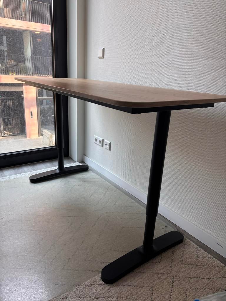 IKEA Bureau - 140x60 cm - Ideaal voor thuiswerken, Ophalen, Overige typen, Gebruikt, Hout