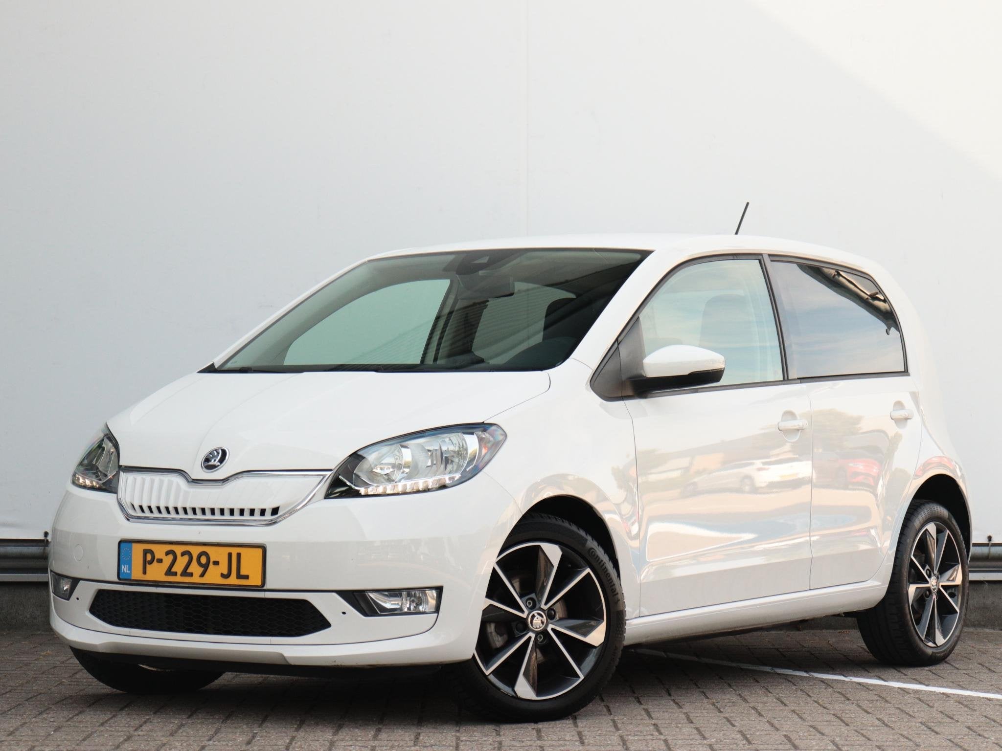 Skoda Citigo e-iV EV Style | Stoelverwarming | Climate contr, Auto's, 83 pk, Stof, Zwart, Wit