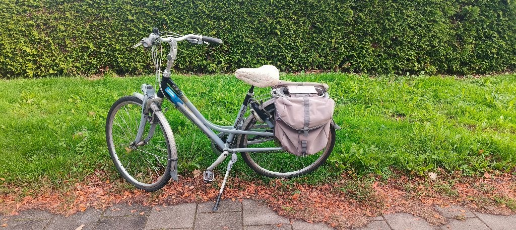 Gazelle Modeo damesfiets met 24 versnellingen en fietstassen